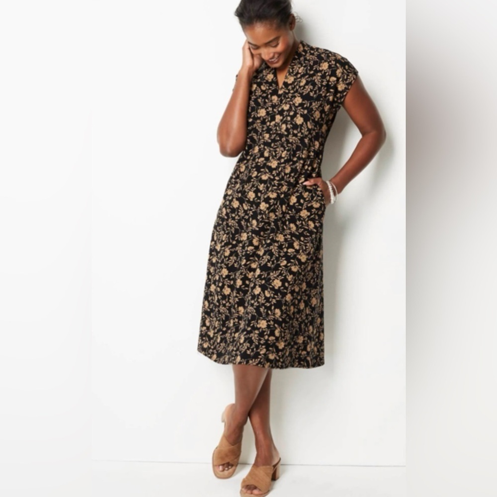 J.JILL WEAREVER DOUBLE-FACE JERSEY FIT & FLARE DRESS IN BLACK FLORAL SIZE M